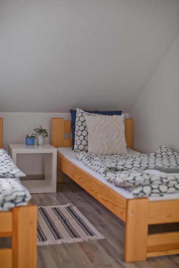 Hostel 33 Тшебіня Екстер'єр фото